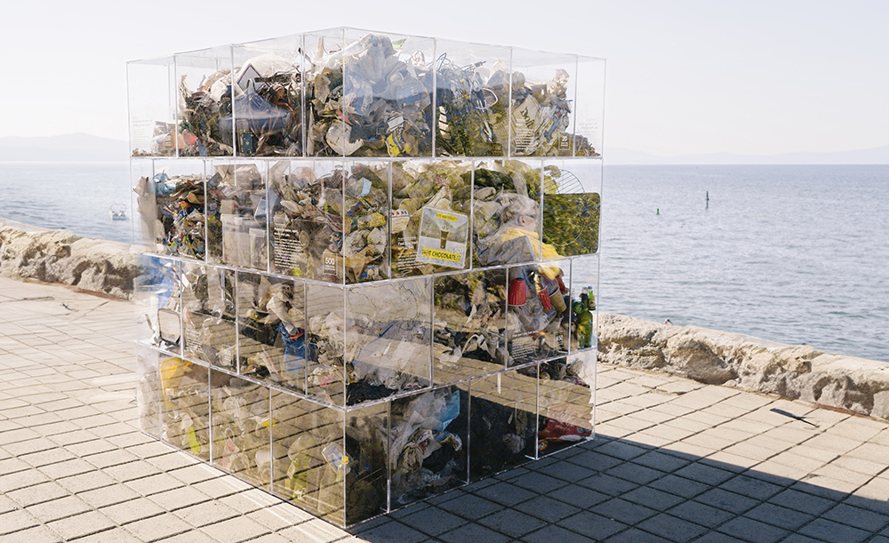 Full trash cube display